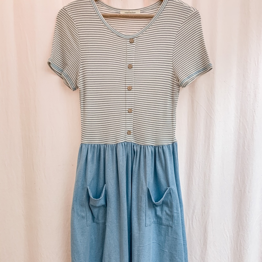 Fashionable white and blue loose-fitting summer dress | 4